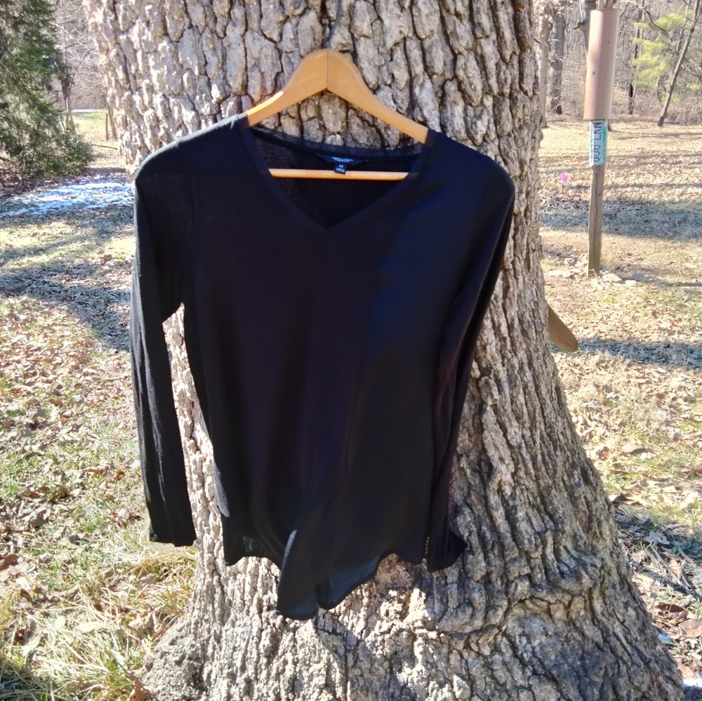 Simply Vera Blouse in size M